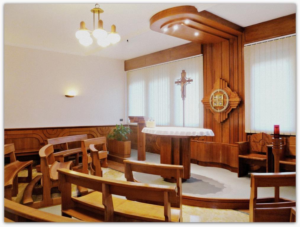 Casa Per Ferie Cardinal G. Guarino Roma Ngoại thất bức ảnh