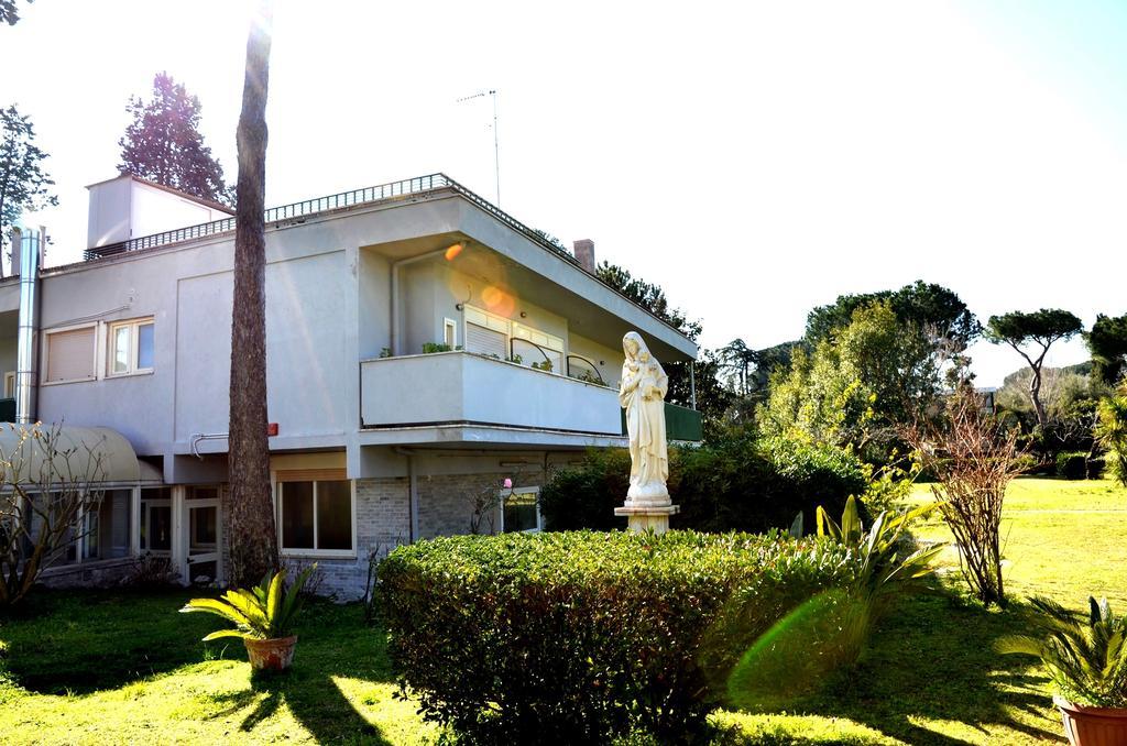 Casa Per Ferie Cardinal G. Guarino Roma Ngoại thất bức ảnh