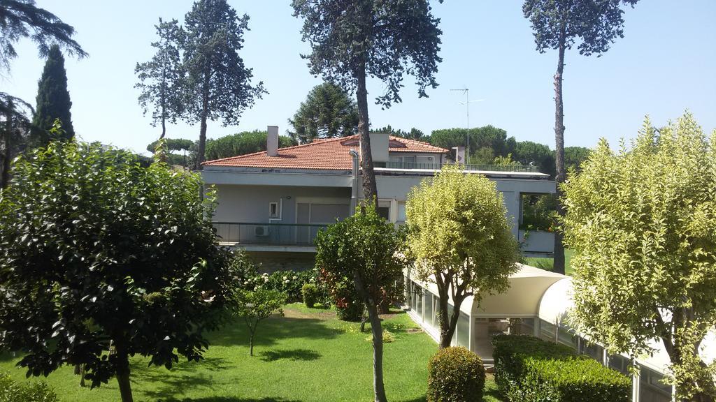 Casa Per Ferie Cardinal G. Guarino Roma Ngoại thất bức ảnh