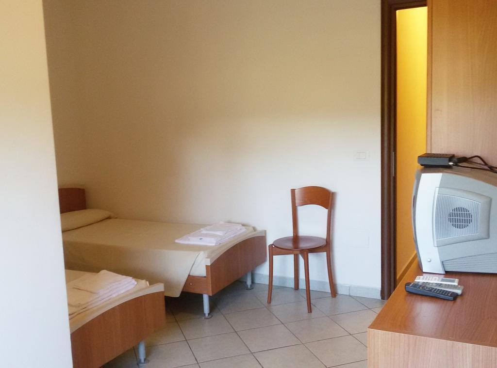 Casa Per Ferie Cardinal G. Guarino Roma Ngoại thất bức ảnh