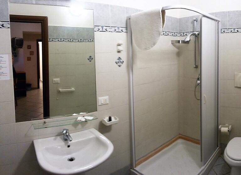 Casa Per Ferie Cardinal G. Guarino Roma Ngoại thất bức ảnh